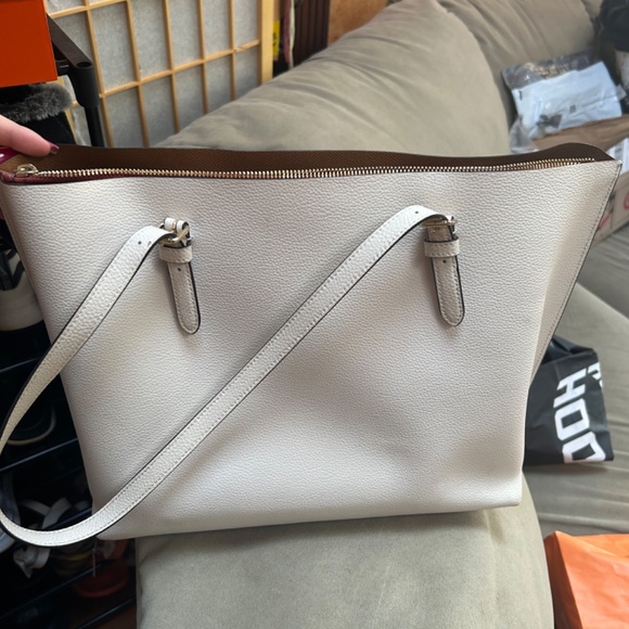 Coach Tote Bag - ITEM SOLD - Picture 3 of 6